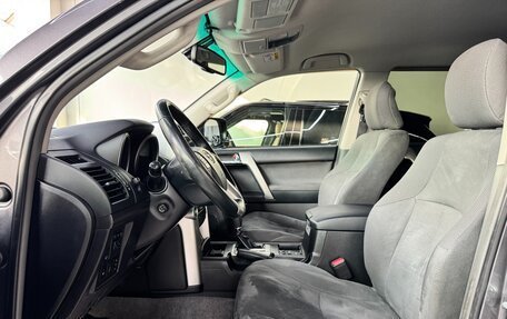 Toyota Land Cruiser Prado 150 рестайлинг 2, 2013 год, 3 090 000 рублей, 13 фотография