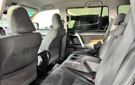 Toyota Land Cruiser Prado 150 рестайлинг 2, 2013 год, 3 090 000 рублей, 16 фотография