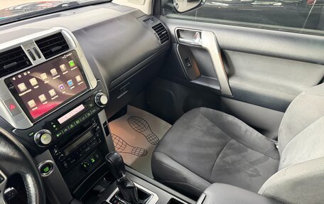 Toyota Land Cruiser Prado 150 рестайлинг 2, 2013 год, 3 090 000 рублей, 19 фотография