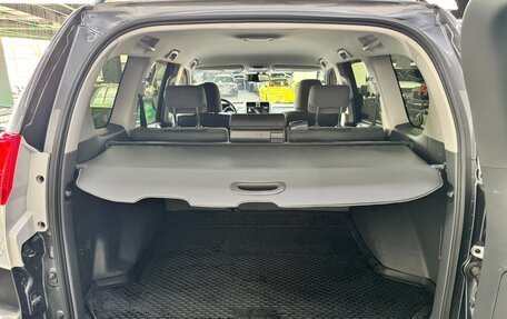 Toyota Land Cruiser Prado 150 рестайлинг 2, 2013 год, 3 090 000 рублей, 30 фотография