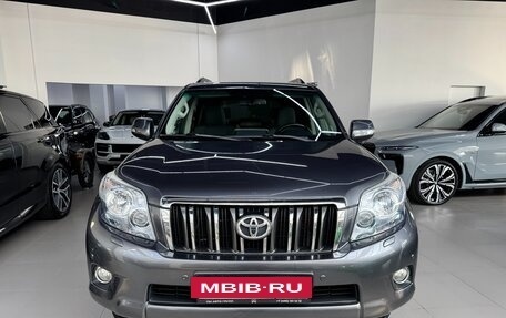 Toyota Land Cruiser Prado 150 рестайлинг 2, 2013 год, 3 090 000 рублей, 31 фотография