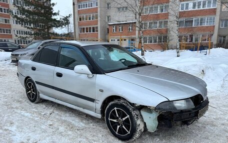 Mitsubishi Carisma I, 2002 год, 138 000 рублей, 2 фотография