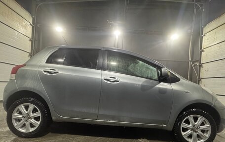 Toyota Yaris III рестайлинг, 2008 год, 650 000 рублей, 4 фотография