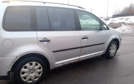 Volkswagen Touran III, 2008 год, 500 000 рублей, 2 фотография