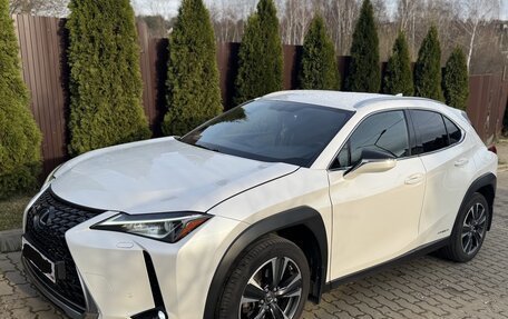Lexus UX I, 2021 год, 3 100 000 рублей, 4 фотография