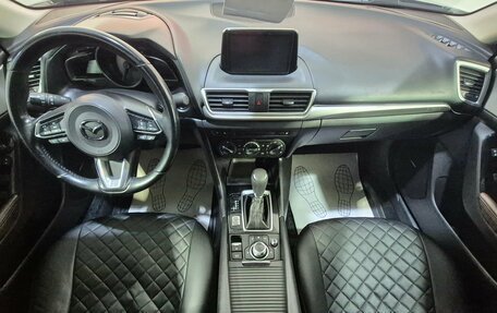 Mazda 3, 2018 год, 1 588 000 рублей, 10 фотография