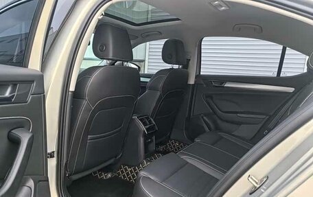 Skoda Superb III рестайлинг, 2023 год, 2 300 000 рублей, 15 фотография