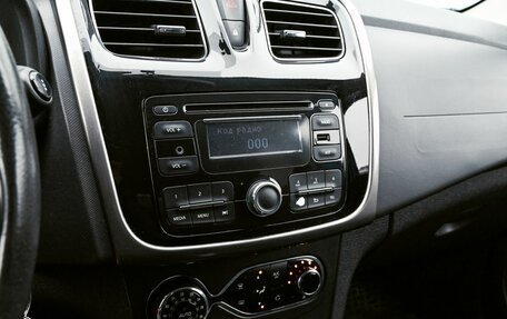 Renault Sandero II рестайлинг, 2015 год, 814 000 рублей, 11 фотография