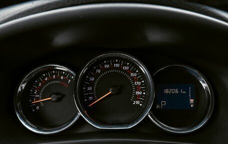 Renault Sandero II рестайлинг, 2015 год, 814 000 рублей, 9 фотография