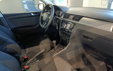 Skoda Rapid I, 2017 год, 1 099 000 рублей, 8 фотография