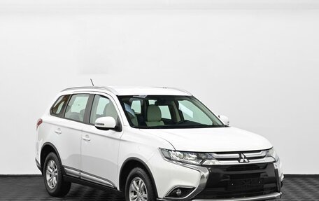 Mitsubishi Outlander III рестайлинг 3, 2016 год, 1 499 000 рублей, 1 фотография