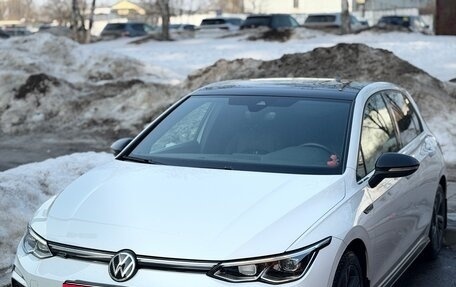 Volkswagen Golf VIII, 2022 год, 3 000 000 рублей, 1 фотография