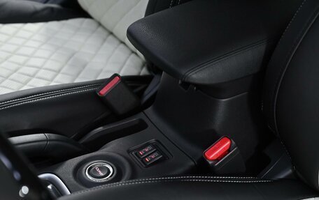 Mitsubishi Outlander III рестайлинг 3, 2016 год, 1 499 000 рублей, 12 фотография