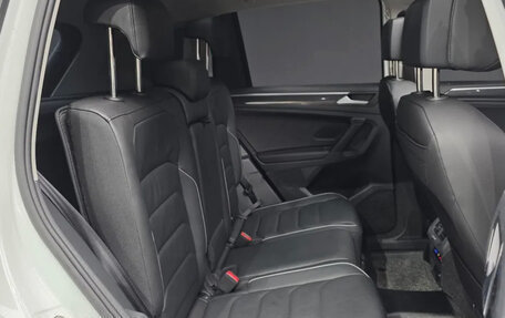 Volkswagen Tiguan II, 2022 год, 3 100 000 рублей, 12 фотография
