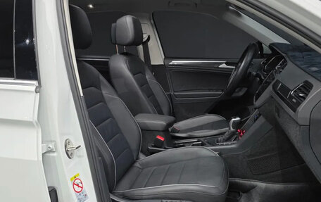 Volkswagen Tiguan II, 2022 год, 3 100 000 рублей, 11 фотография
