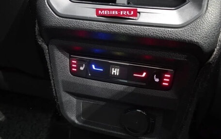Volkswagen Tiguan II, 2022 год, 3 100 000 рублей, 19 фотография