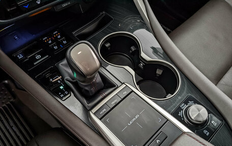 Lexus RX IV рестайлинг, 2020 год, 5 950 000 рублей, 15 фотография