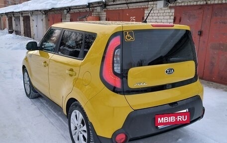 KIA Soul II рестайлинг, 2015 год, 1 140 000 рублей, 3 фотография