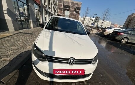 Volkswagen Polo VI (EU Market), 2013 год, 900 000 рублей, 4 фотография