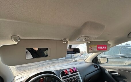 Volkswagen Polo VI (EU Market), 2013 год, 900 000 рублей, 14 фотография