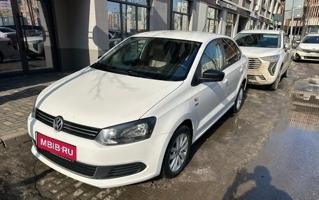 Volkswagen Polo VI (EU Market), 2013 год, 900 000 рублей, 11 фотография