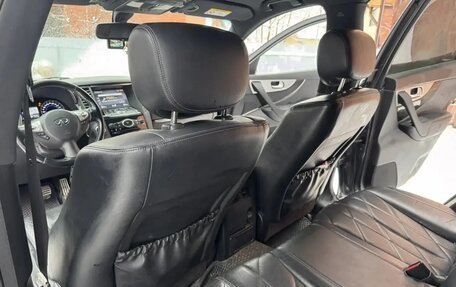 Infiniti QX70, 2015 год, 2 550 000 рублей, 15 фотография