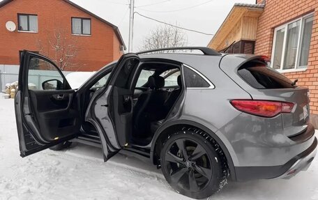 Infiniti QX70, 2015 год, 2 550 000 рублей, 14 фотография