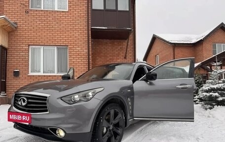 Infiniti QX70, 2015 год, 2 550 000 рублей, 11 фотография