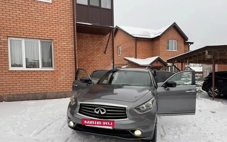 Infiniti QX70, 2015 год, 2 550 000 рублей, 17 фотография
