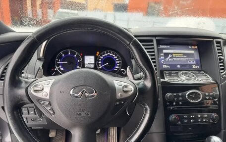 Infiniti QX70, 2015 год, 2 550 000 рублей, 26 фотография