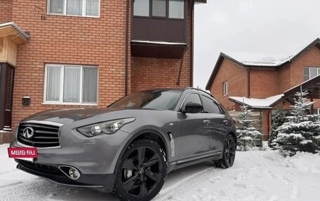 Infiniti QX70, 2015 год, 2 550 000 рублей, 28 фотография