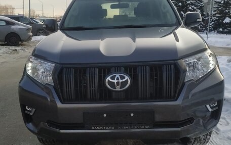 Toyota Land Cruiser Prado 150 рестайлинг 2, 2022 год, 10 150 000 рублей, 2 фотография