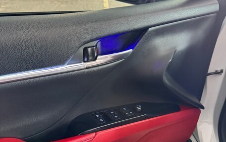 Toyota Camry, 2020 год, 2 650 000 рублей, 9 фотография