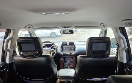 Toyota Land Cruiser Prado 150 рестайлинг 2, 2015 год, 3 700 000 рублей, 7 фотография