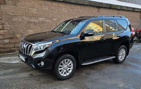 Toyota Land Cruiser Prado 150 рестайлинг 2, 2015 год, 3 700 000 рублей, 5 фотография