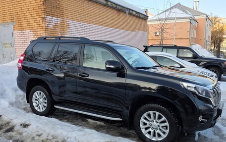 Toyota Land Cruiser Prado 150 рестайлинг 2, 2015 год, 3 700 000 рублей, 16 фотография