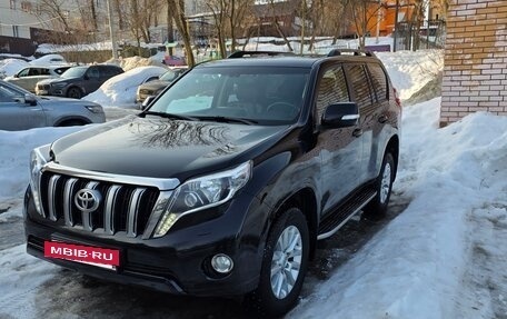 Toyota Land Cruiser Prado 150 рестайлинг 2, 2015 год, 3 700 000 рублей, 14 фотография