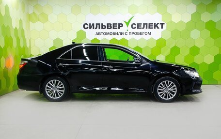 Toyota Camry, 2017 год, 2 499 000 рублей, 8 фотография