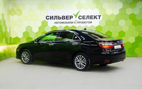 Toyota Camry, 2017 год, 2 499 000 рублей, 6 фотография