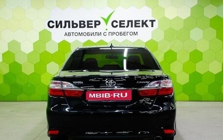 Toyota Camry, 2017 год, 2 499 000 рублей, 4 фотография