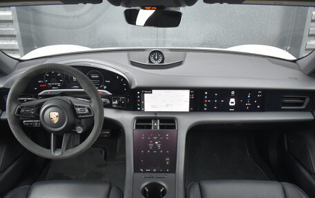 Porsche Taycan I, 2021 год, 8 200 000 рублей, 16 фотография