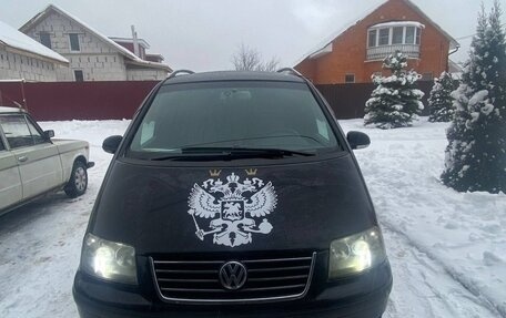 Volkswagen Sharan I рестайлинг, 2005 год, 550 000 рублей, 1 фотография