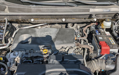 Toyota RAV4, 2021 год, 3 890 000 рублей, 9 фотография