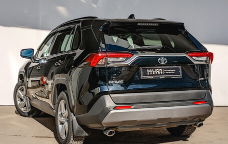 Toyota RAV4, 2021 год, 3 890 000 рублей, 7 фотография