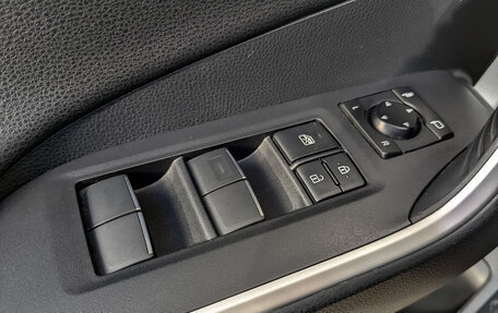 Toyota RAV4, 2021 год, 3 890 000 рублей, 26 фотография