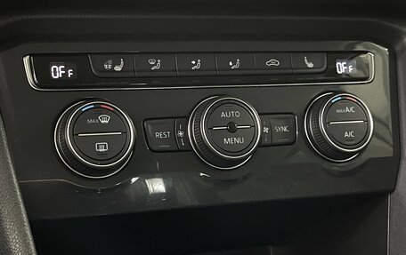 Volkswagen Tiguan II, 2018 год, 2 679 000 рублей, 17 фотография