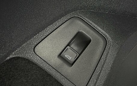 Volkswagen Tiguan II, 2018 год, 2 679 000 рублей, 20 фотография