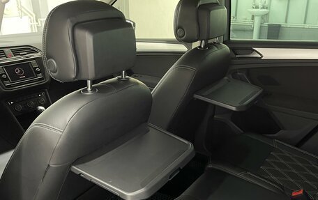 Volkswagen Tiguan II, 2018 год, 2 679 000 рублей, 24 фотография