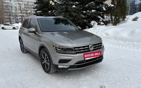 Volkswagen Tiguan II, 2017 год, 2 265 000 рублей, 9 фотография