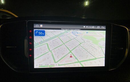 KIA Sportage IV рестайлинг, 2018 год, 1 899 000 рублей, 13 фотография